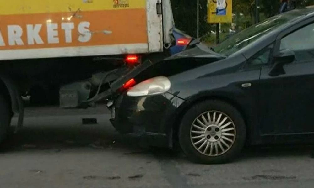Θεσσαλονίκη: Καραμπόλα αυτοκινήτων στη Λεωφόρο Στρατού
